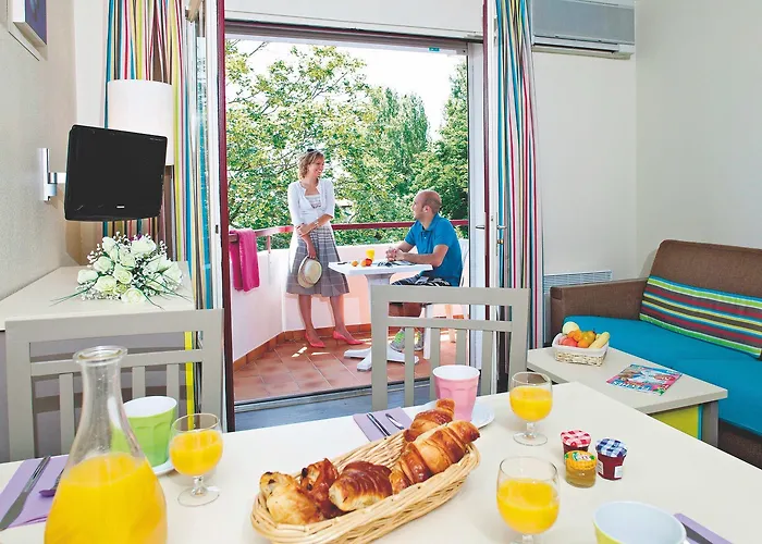 レジデンス ピエール ＆ バカンス エグスキ アパートホテル