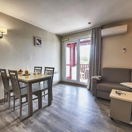 Pierre & Eguzki מלון דירות