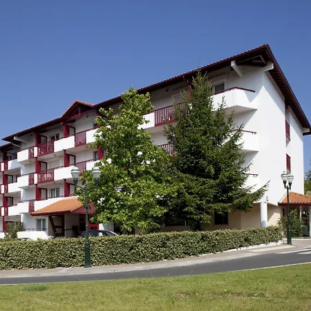 מלון דירות Pierre & Eguzki 3*