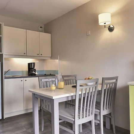 מלון דירות Pierre & Eguzki 3*