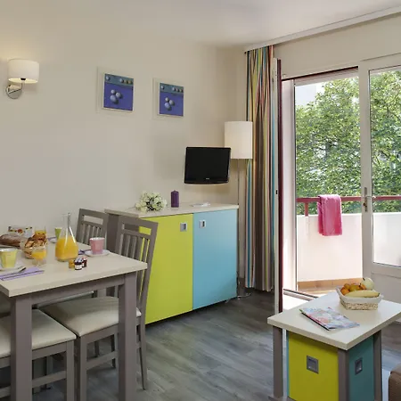 מלון דירות Pierre & Eguzki 3*