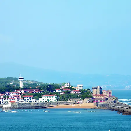 Pierre & Eguzki מלון דירות 3*