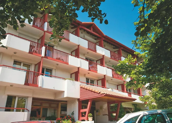 Pierre & Eguzki شقة فندقية 3*